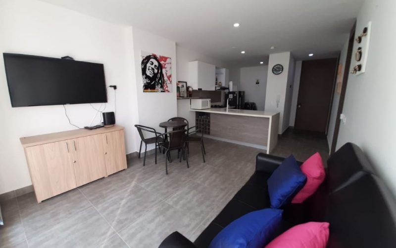 vista general de apartamento con sala de estar, comedor y cocina abierta en apartamento para alquiler en Cartagena